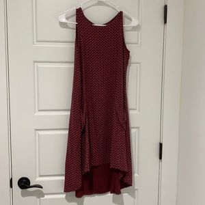 flowy marrón floral patterned dress